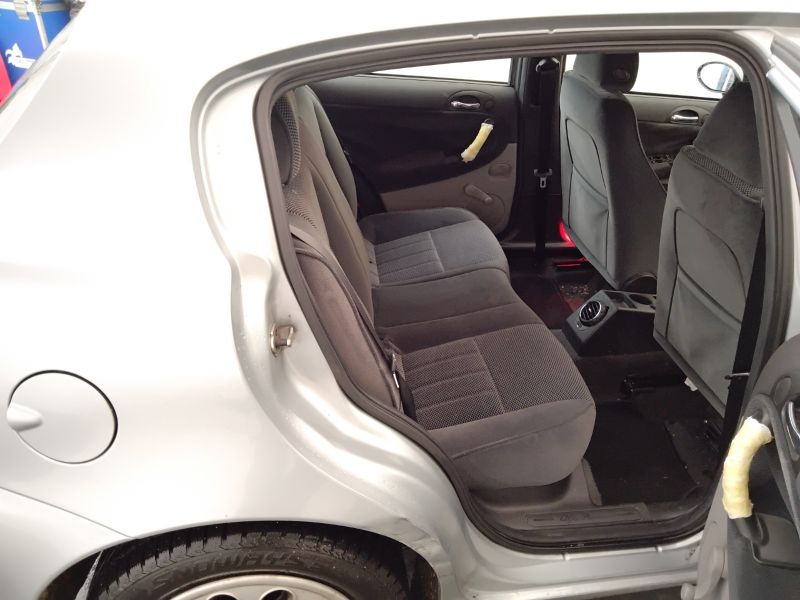 GuidiCar - ALFA ROMEO 147 147 - 1.6i 16V Twin Spark cat 5p. Distinctive
